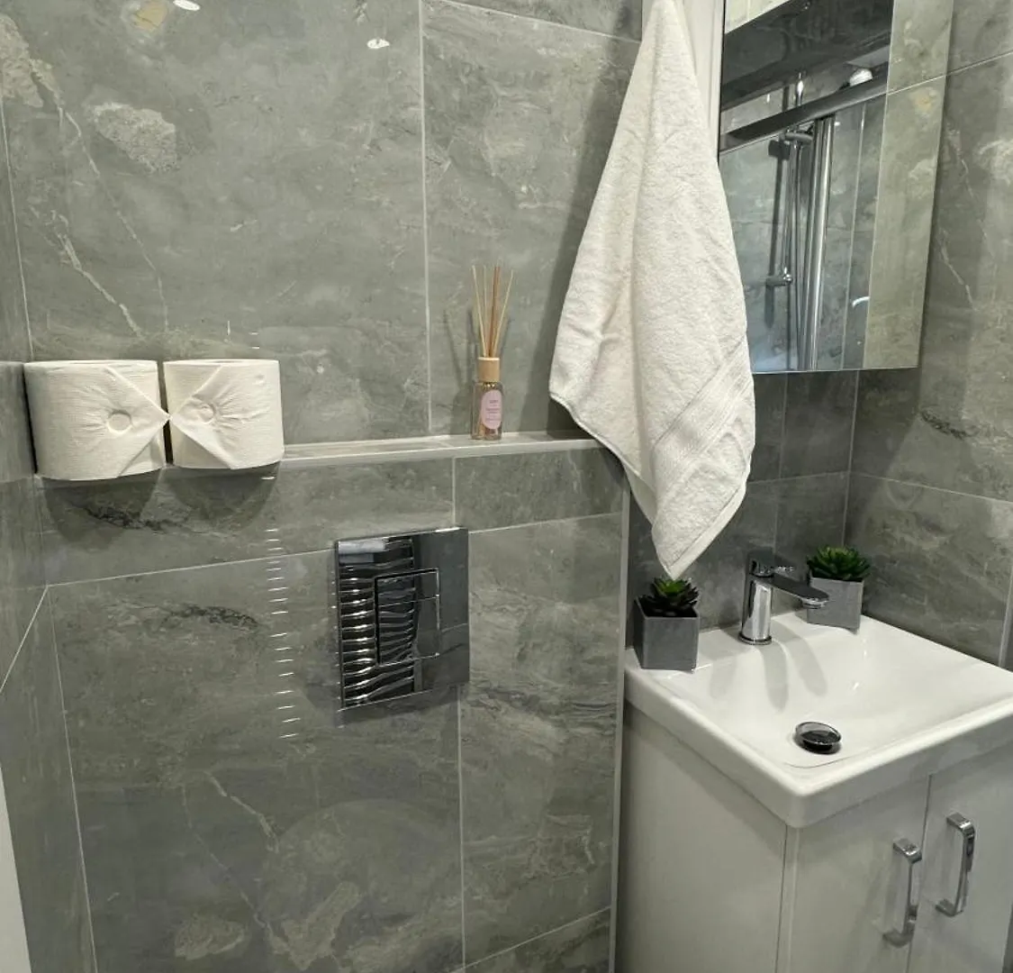 Single Room In Greater London