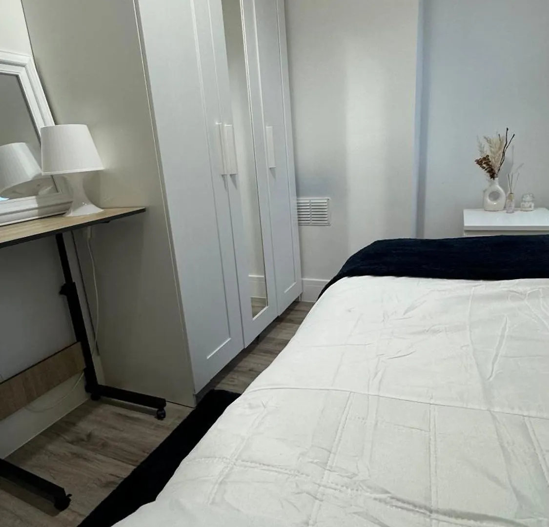 Homestay Single Room In Greater London